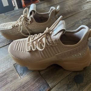 Steve Madden Tennis, size 5.5!